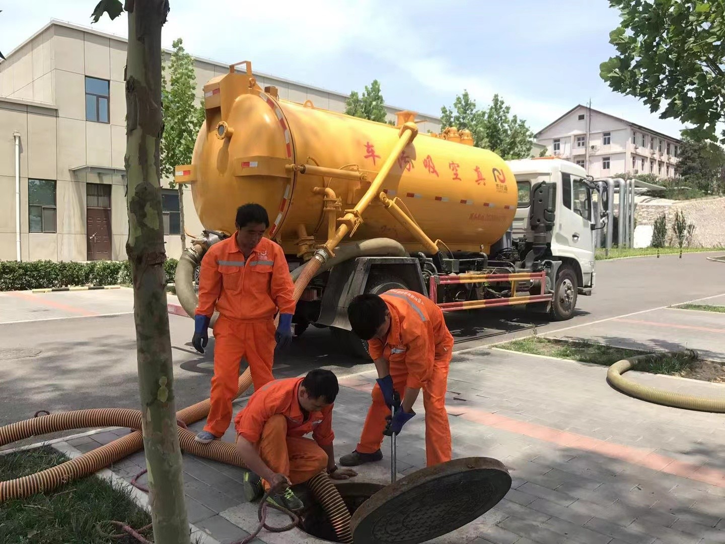 武川化粪池清理与5-8吨吸粪车施工效率分析